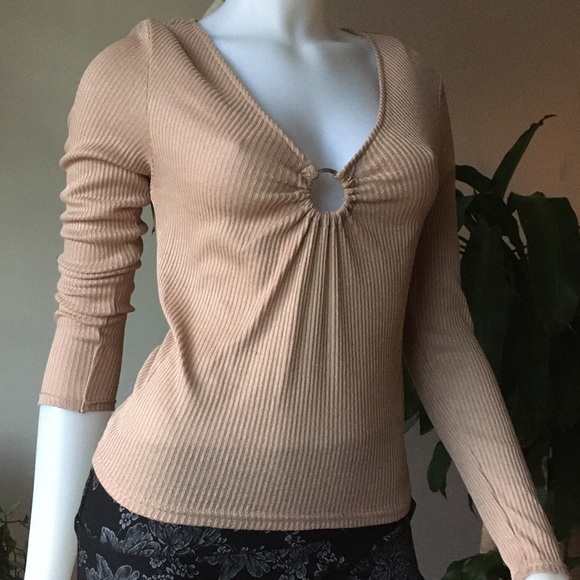 H&M Tops - Free add on 🎁 Long sleeve ring embellished blouse